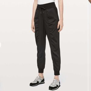 Lululemon Dance Studio Jogger *29"